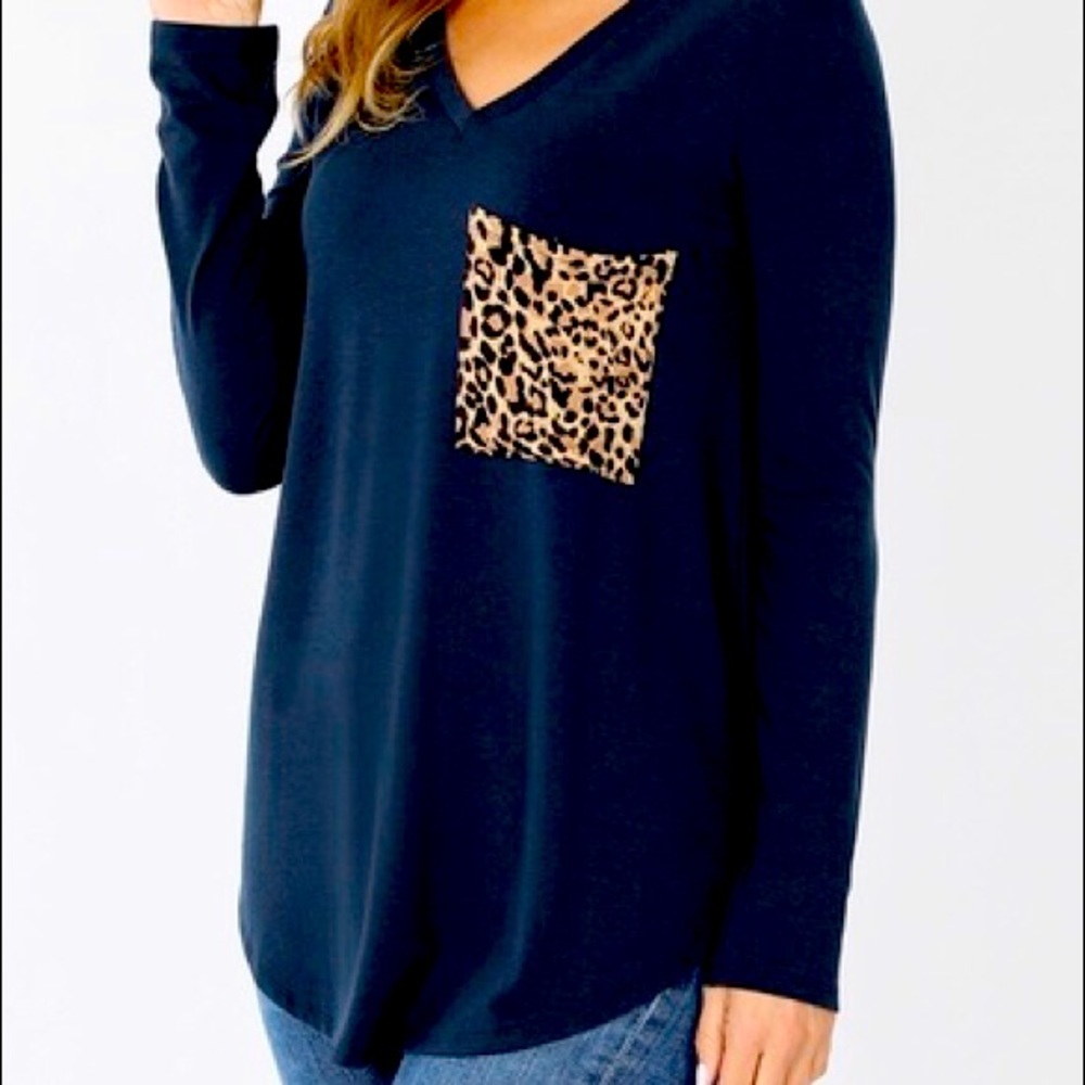 Zenana Leopard Pocket V-Neck Knit Shirt